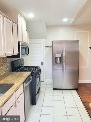 30 53RD ST SE, Washington, DC 20019