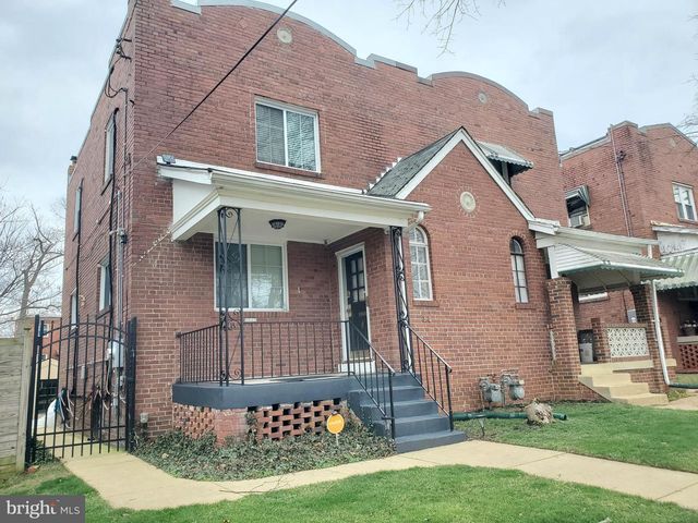 30 53RD ST SE, Washington, DC 20019