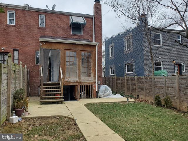 30 53RD ST SE, Washington, DC 20019