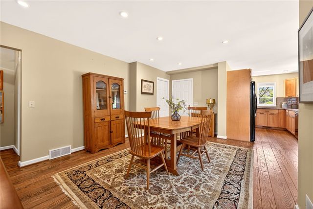 2 Montpelier Circle, Brighton, NY 14618