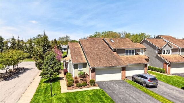 2 Montpelier Circle, Brighton, NY 14618