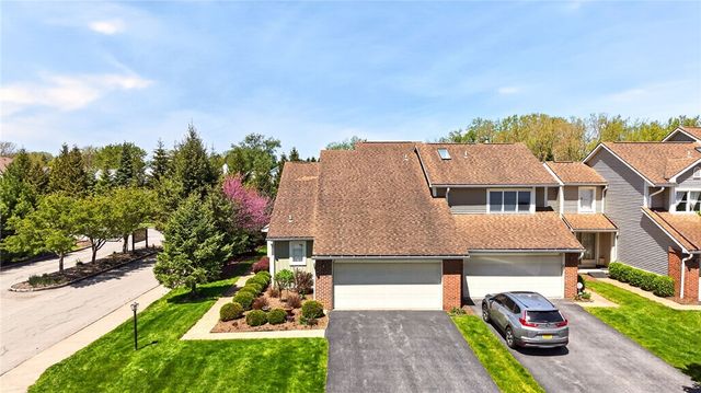 2 Montpelier Circle, Brighton, NY 14618