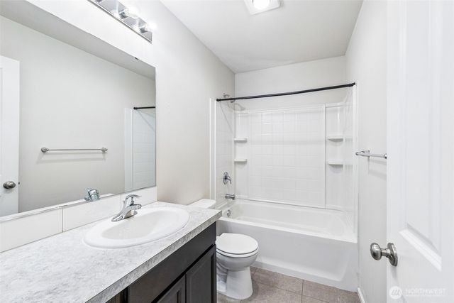 18816 105th Lane E, Puyallup, WA 98374