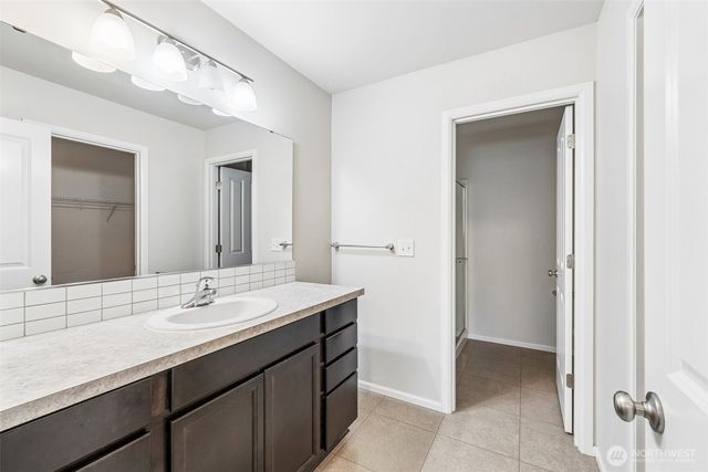 18816 105th Lane E, Puyallup, WA 98374