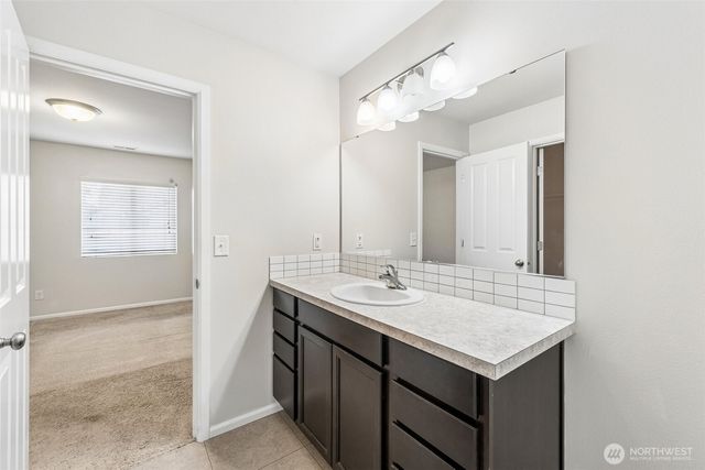 18816 105th Lane E, Puyallup, WA 98374