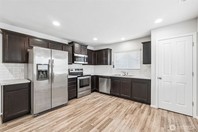 18816 105th Lane E, Puyallup, WA 98374