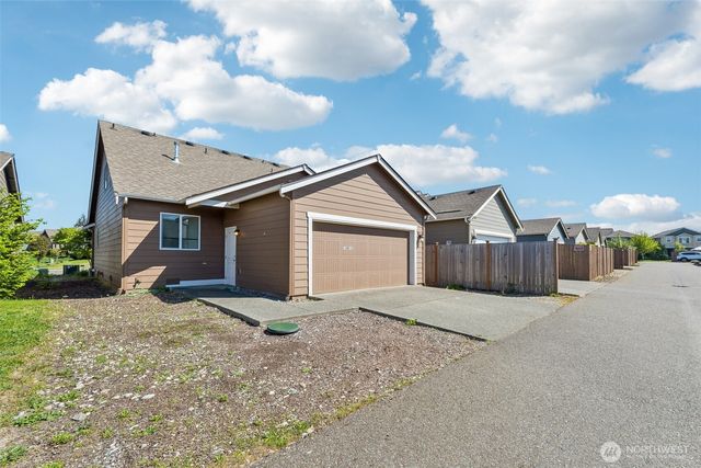 18816 105th Lane E, Puyallup, WA 98374
