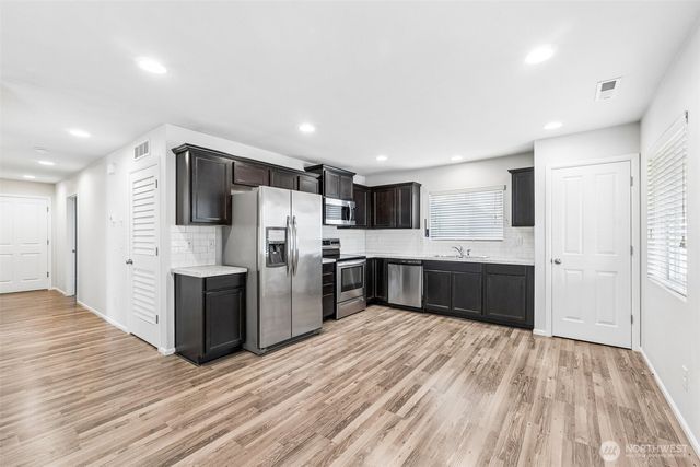 18816 105th Lane E, Puyallup, WA 98374