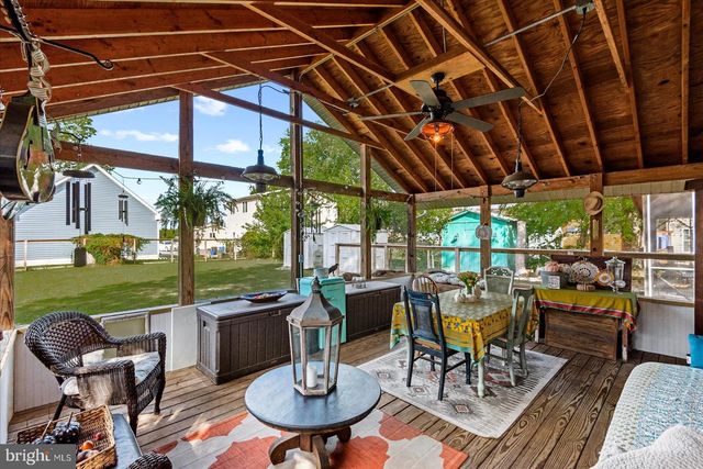 1109 BANCROFT AVE, Colonial Beach, VA 22443