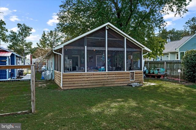 1109 BANCROFT AVE, Colonial Beach, VA 22443