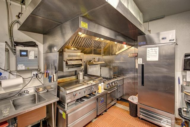 798 Ocean Shores Boulevard NW, Ocean Shores, WA 98569