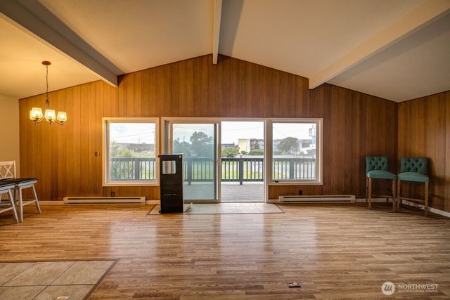 798 Ocean Shores Boulevard NW, Ocean Shores, WA 98569