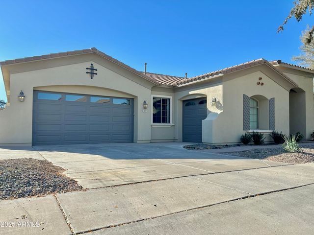 863 W Bluebird Drive, Chandler, AZ 85286