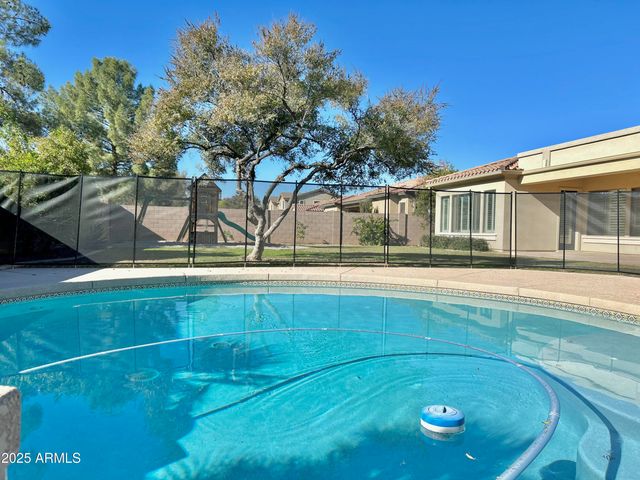 863 W Bluebird Drive, Chandler, AZ 85286