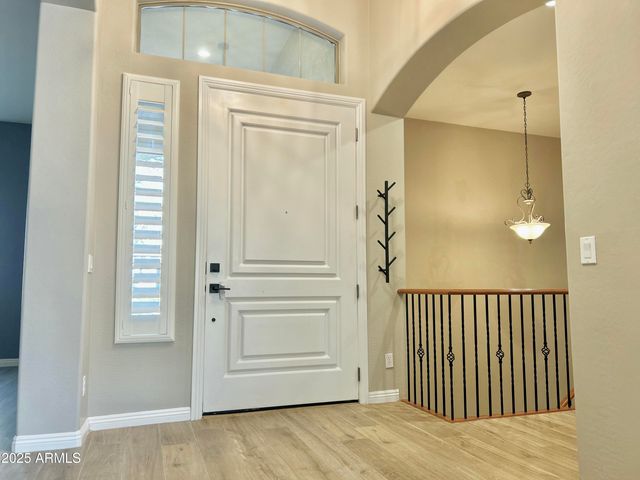 863 W Bluebird Drive, Chandler, AZ 85286