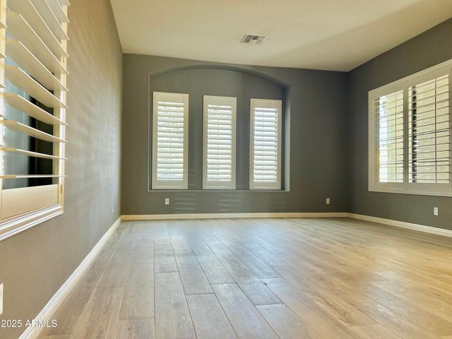 863 W Bluebird Drive, Chandler, AZ 85286