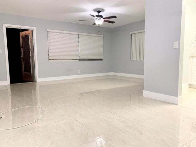 200 Sheffield I, West Palm Beach, FL 33417
