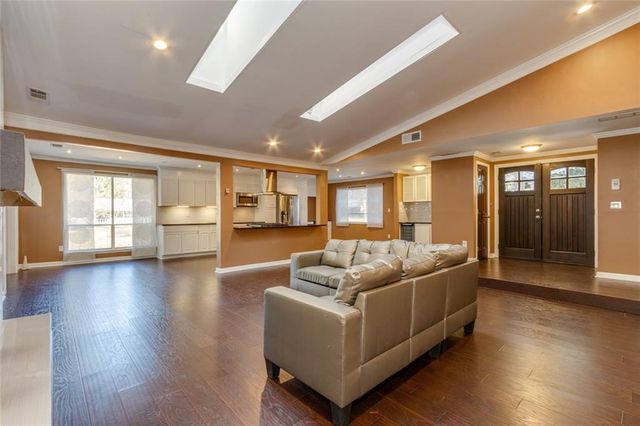 1050 Terramont Drive, Roswell, GA 30076