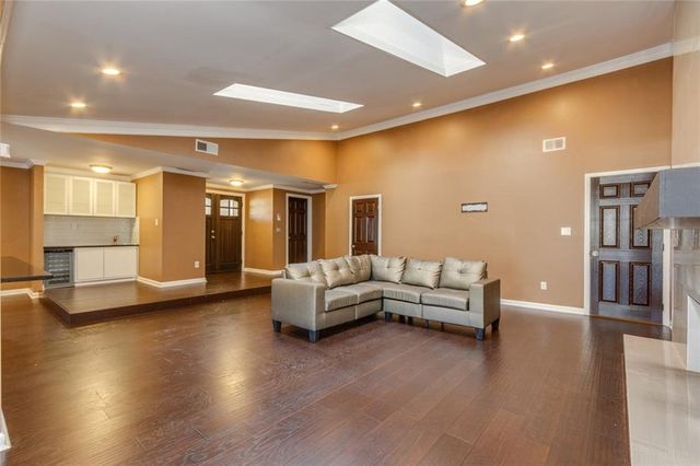 1050 Terramont Drive, Roswell, GA 30076