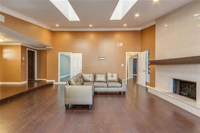 1050 Terramont Drive, Roswell, GA 30076