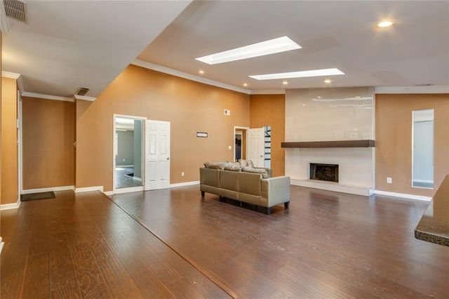 1050 Terramont Drive, Roswell, GA 30076