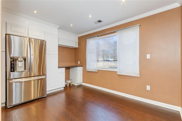 1050 Terramont Drive, Roswell, GA 30076