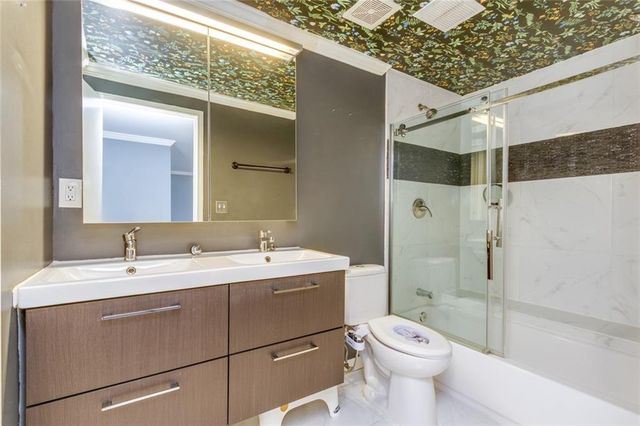 1050 Terramont Drive, Roswell, GA 30076