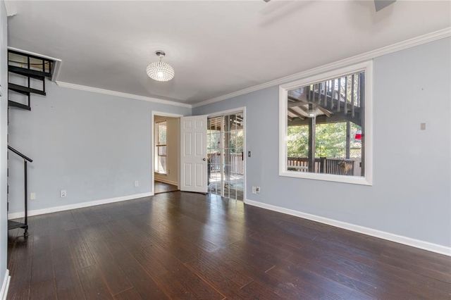 1050 Terramont Drive, Roswell, GA 30076