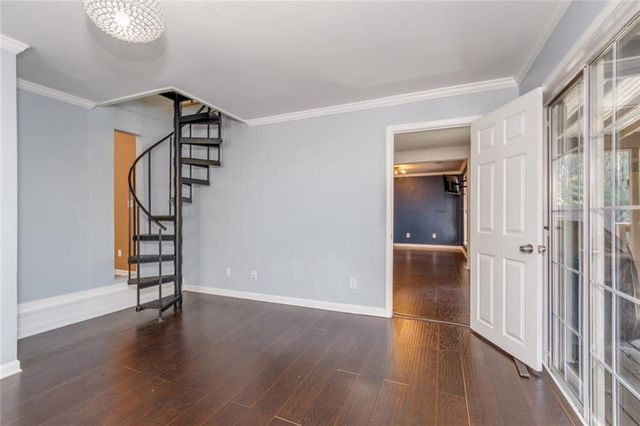 1050 Terramont Drive, Roswell, GA 30076