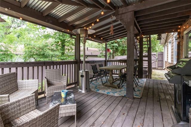 1050 Terramont Drive, Roswell, GA 30076