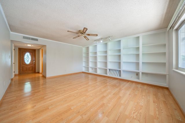 6908 Riata Drive, Redding, CA 96002