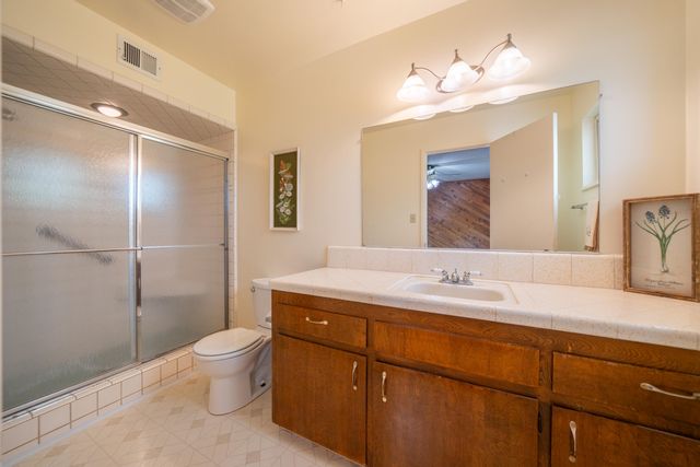 6908 Riata Drive, Redding, CA 96002