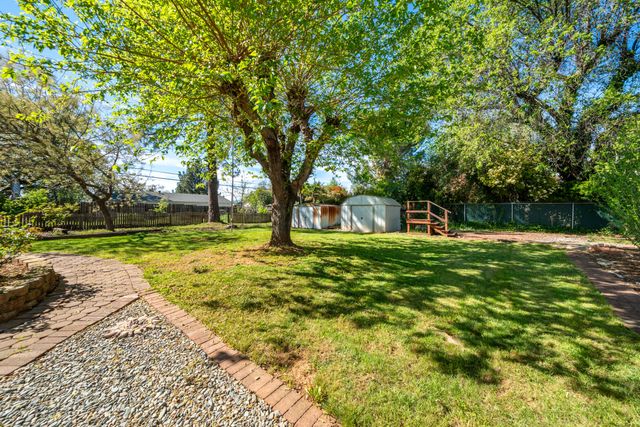6908 Riata Drive, Redding, CA 96002