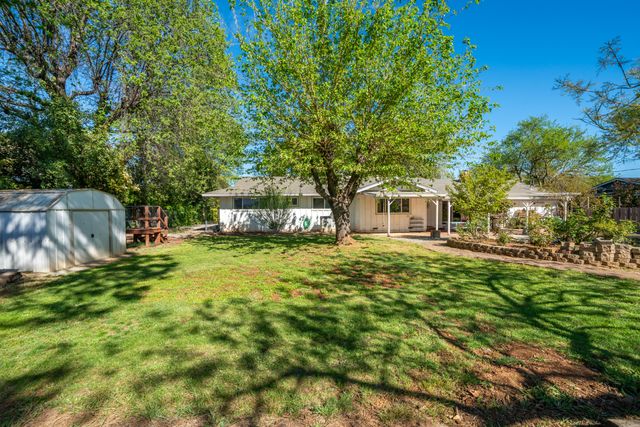 6908 Riata Drive, Redding, CA 96002