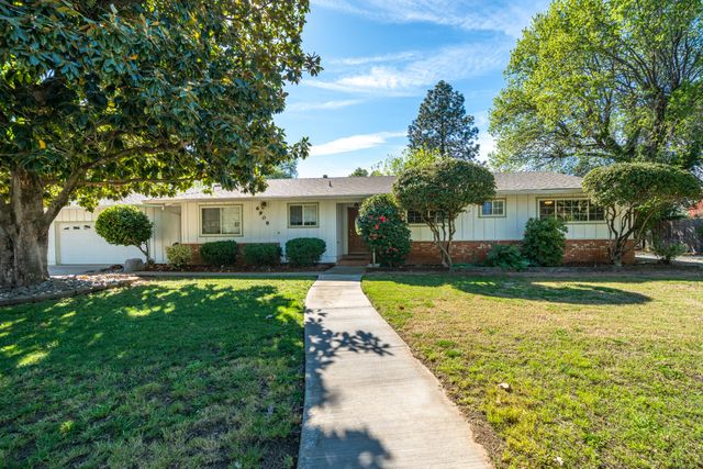 6908 Riata Drive, Redding, CA 96002