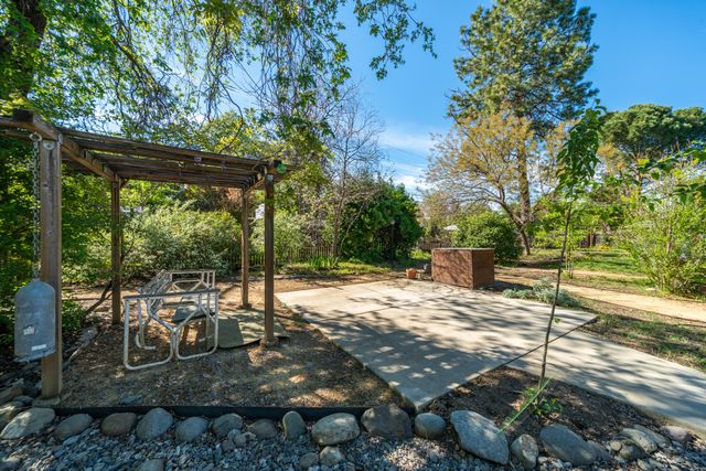 6908 Riata Drive, Redding, CA 96002