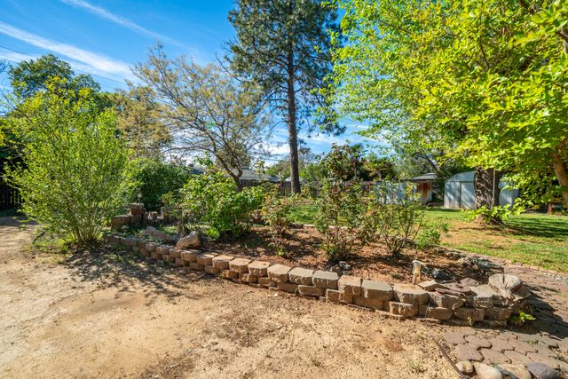 6908 Riata Drive, Redding, CA 96002