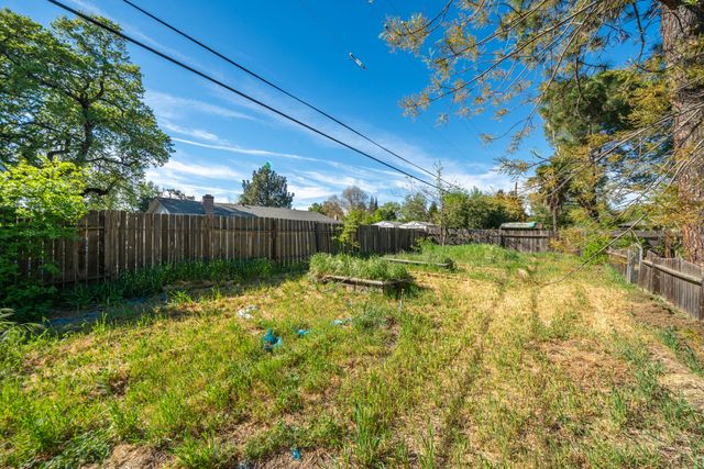 6908 Riata Drive, Redding, CA 96002