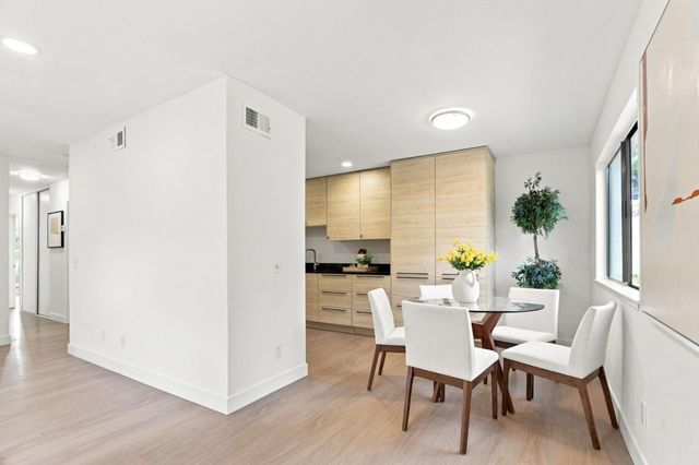 777 San Antonio Road 78, Palo Alto, CA 94303