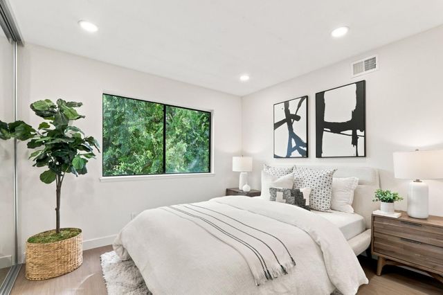 777 San Antonio Road 78, Palo Alto, CA 94303