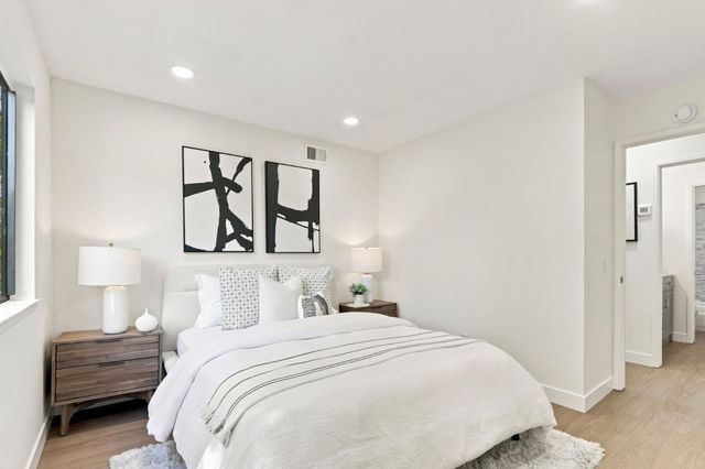 777 San Antonio Road 78, Palo Alto, CA 94303