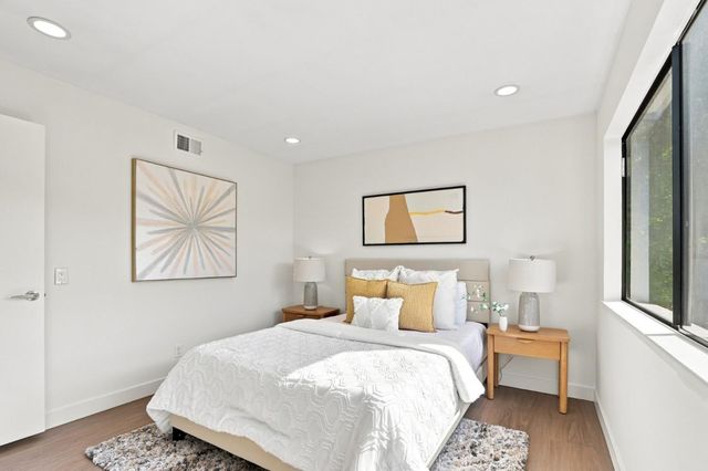 777 San Antonio Road 78, Palo Alto, CA 94303