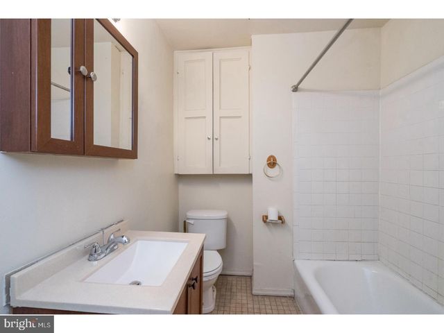 5631 N 11TH ST, Philadelphia, PA 19141