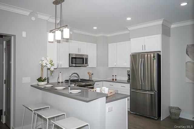 75 Circle Drive 90-106, Central Islip, NY 11722