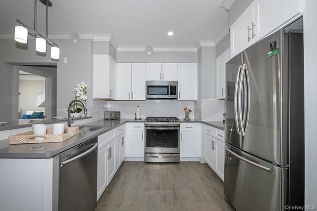 75 Circle Drive 90-106, Central Islip, NY 11722