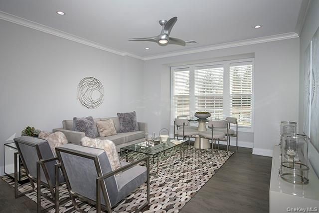75 Circle Drive 90-106, Central Islip, NY 11722