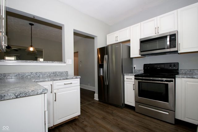 56 Central Avenue, Franklin, IN 46131