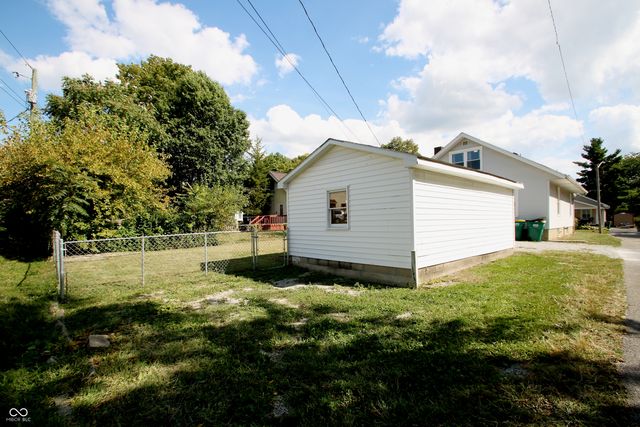 56 Central Avenue, Franklin, IN 46131