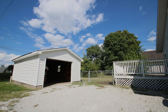 56 Central Avenue, Franklin, IN 46131