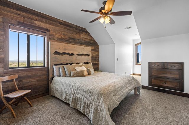 297 Kylie Rae CT, Round Mountain, TX 78663